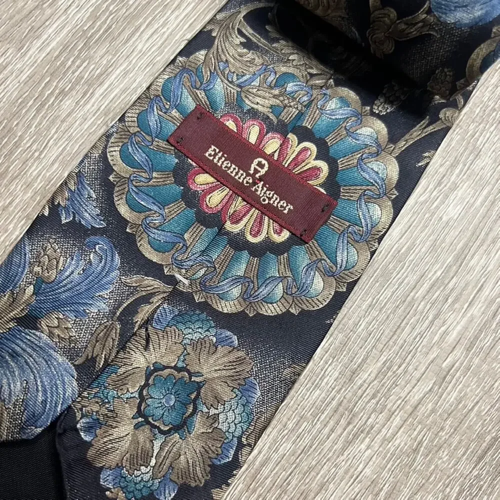Etienne Aigner Men's Vintage Silk Floral Tie Blue Gray‎ Classic Length